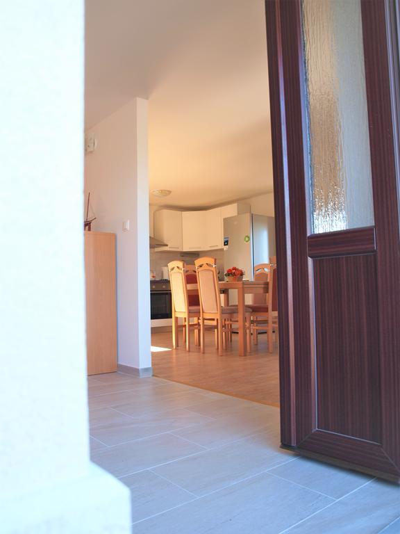 Apartment Rado Vrbnik Exterior photo