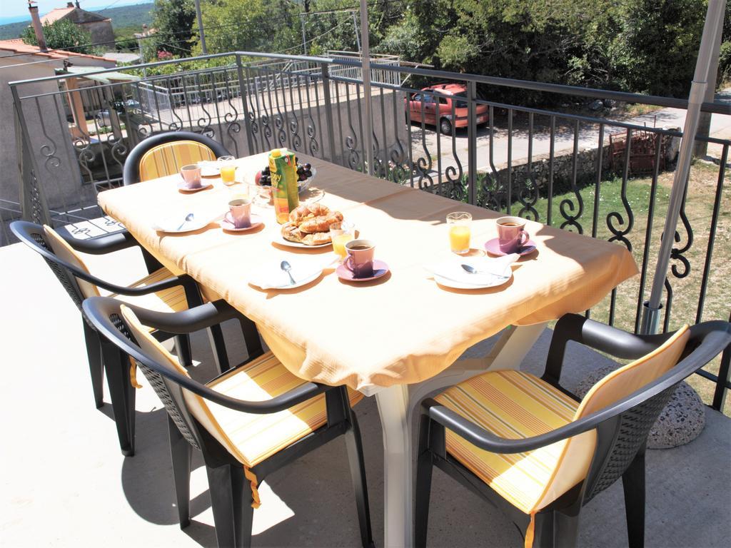 Apartment Rado Vrbnik Exterior photo
